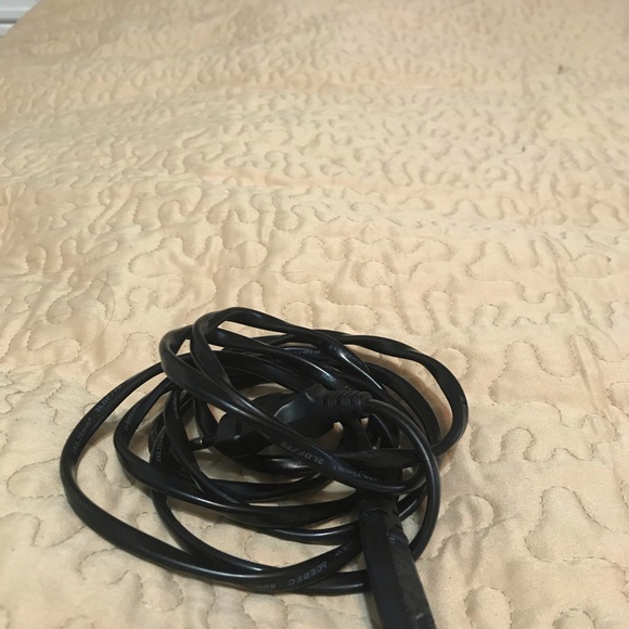 PlayStation 4 slim with controller and cables. - Picture 4 of 5